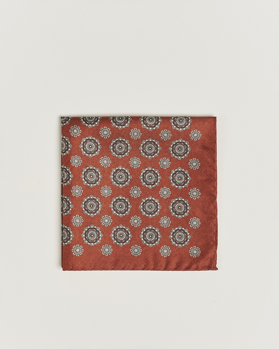 Homme | Amanda Christensen Silk Twill Printed Flower Pocket Square Rost | Amanda Christensen | Silk Twill Printed Flower Pocket Square Rost