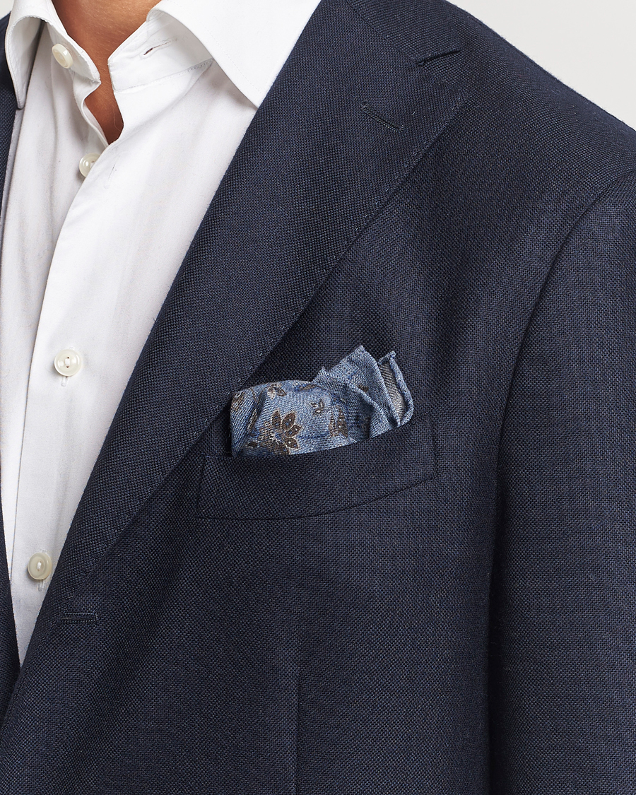 Homme | Amanda Christensen Wool Flannel Printed Flower Pocket Square Blue | Amanda Christensen | Wool Flannel Printed Flower Pocket Square Blue