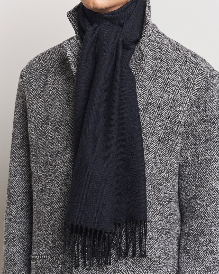 Homme | Eton Merino Wool Herringbone Scarf Navy Blue | Eton | Merino Wool Herringbone Scarf Navy Blue