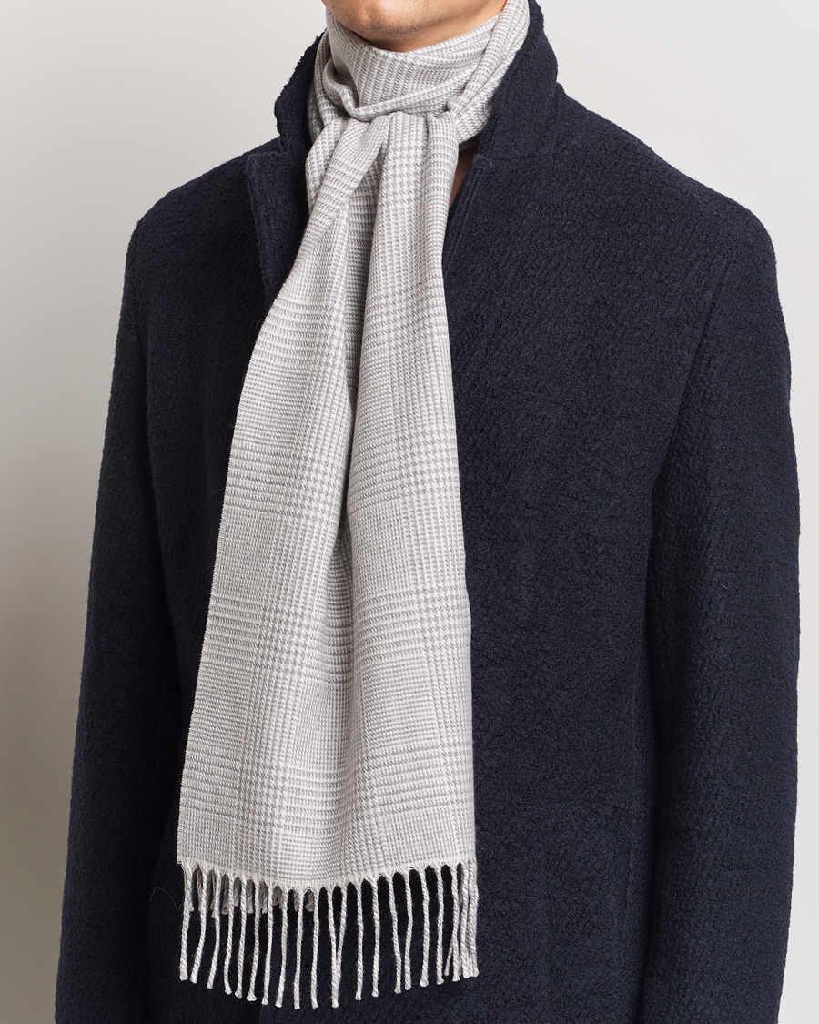 Homme | Eton Merino Wool Prince Of Wales Scarf Grey | Eton | Merino Wool Prince Of Wales Scarf Grey