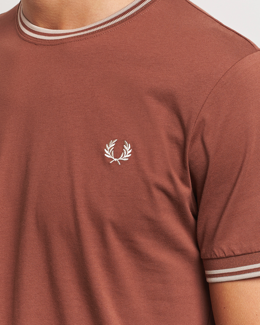 Homme | T-shirts | Fred Perry | Twin Tipped T-Shirt Whiskey Brown