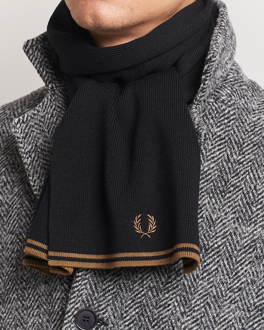 Homme | Fred Perry Twin Tipped Merino Wool Scarf Black | Fred Perry | Twin Tipped Merino Wool Scarf Black