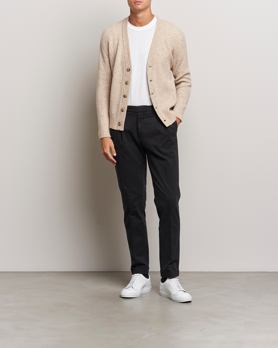 Homme | Pantalons | Briglia 1949 | Easy Fit Pleated Cotton Stretch Chino Black