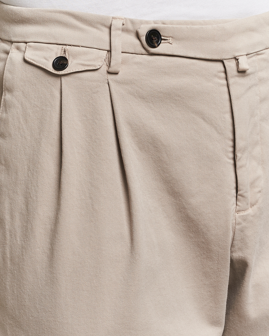 Homme | Pantalons | Briglia 1949 | Easy Fit Pleated Cotton Stretch Chino Beige