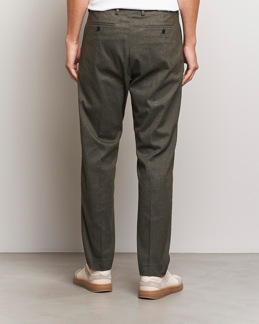Homme | Pantalons | NN07 | Bill Pleated Brushed Cotton Trousers Dark Army