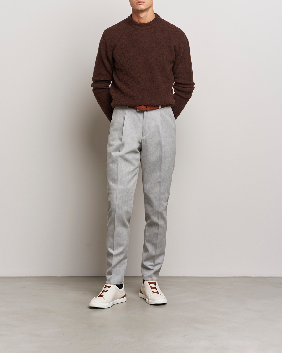 Homme | Pantalons | Brunello Cucinelli | Slim Fit Pleated Wool Trousers Light Grey