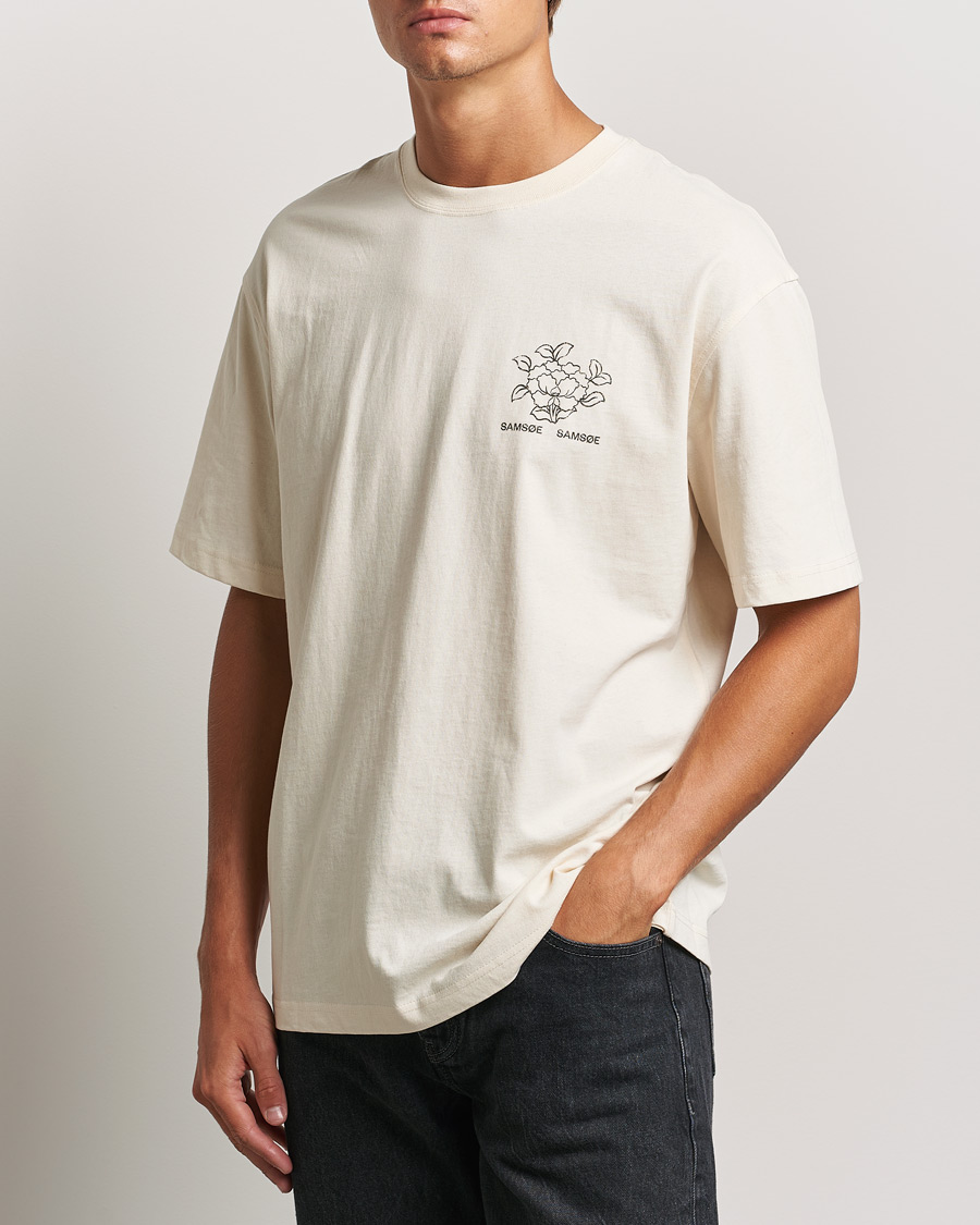 Homme | T-shirts | Samsøe Samsøe | Poetry Printed T-Shirt Neutral Lotus