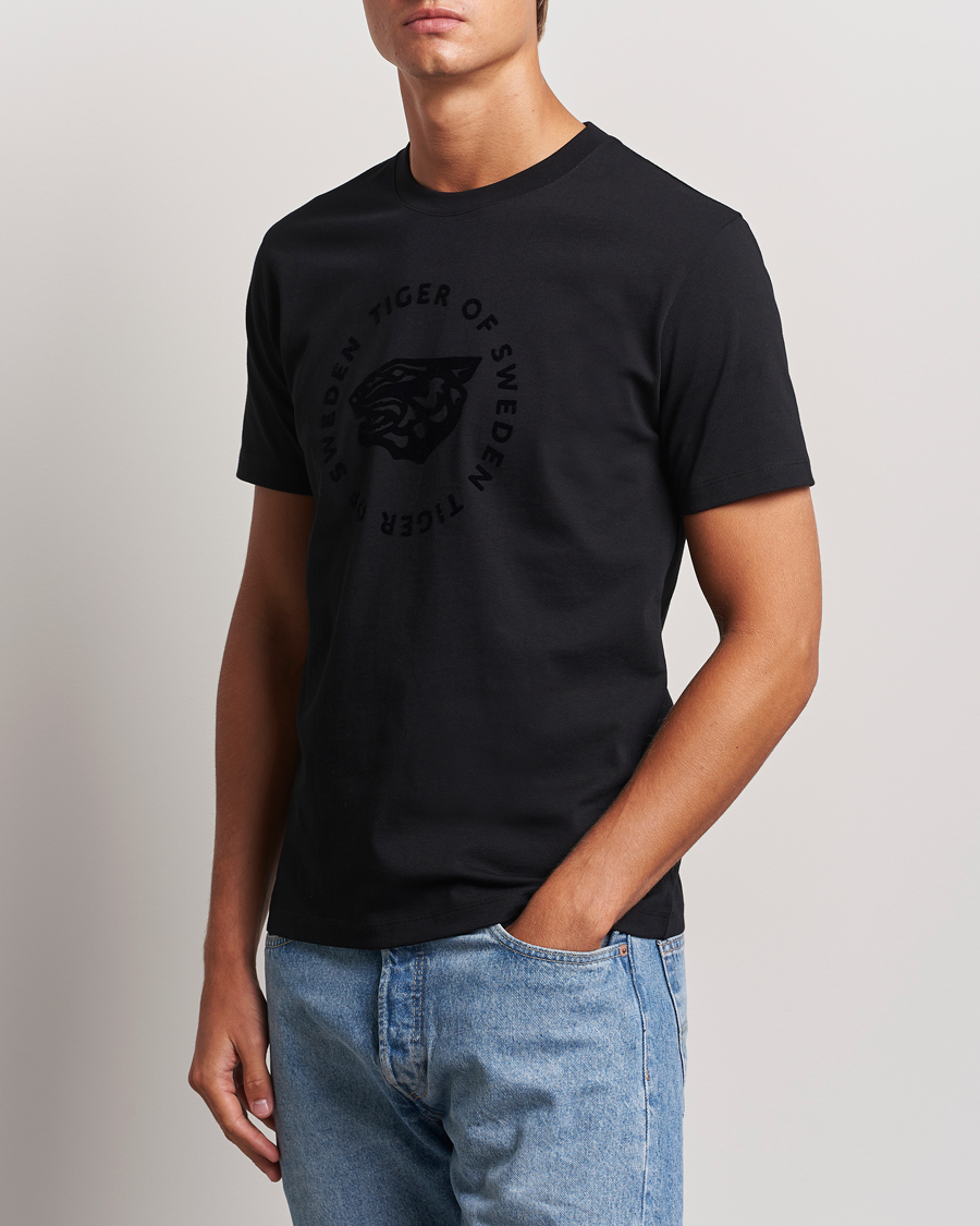 Homme | T-shirts | Tiger of Sweden | Dillan Logo Crew Neck T-Shirt Black