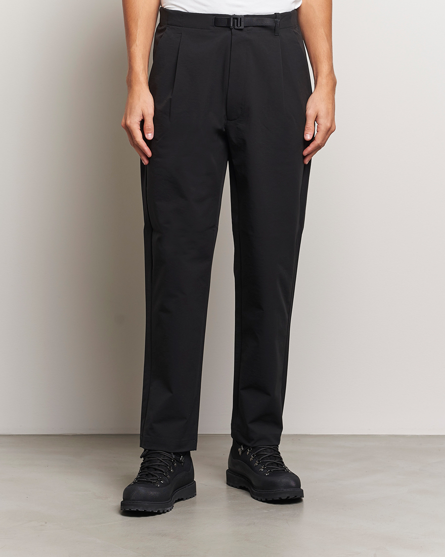 Homme | Pantalons | Goldwin | One Tuck Tapered Stretch Pants Black