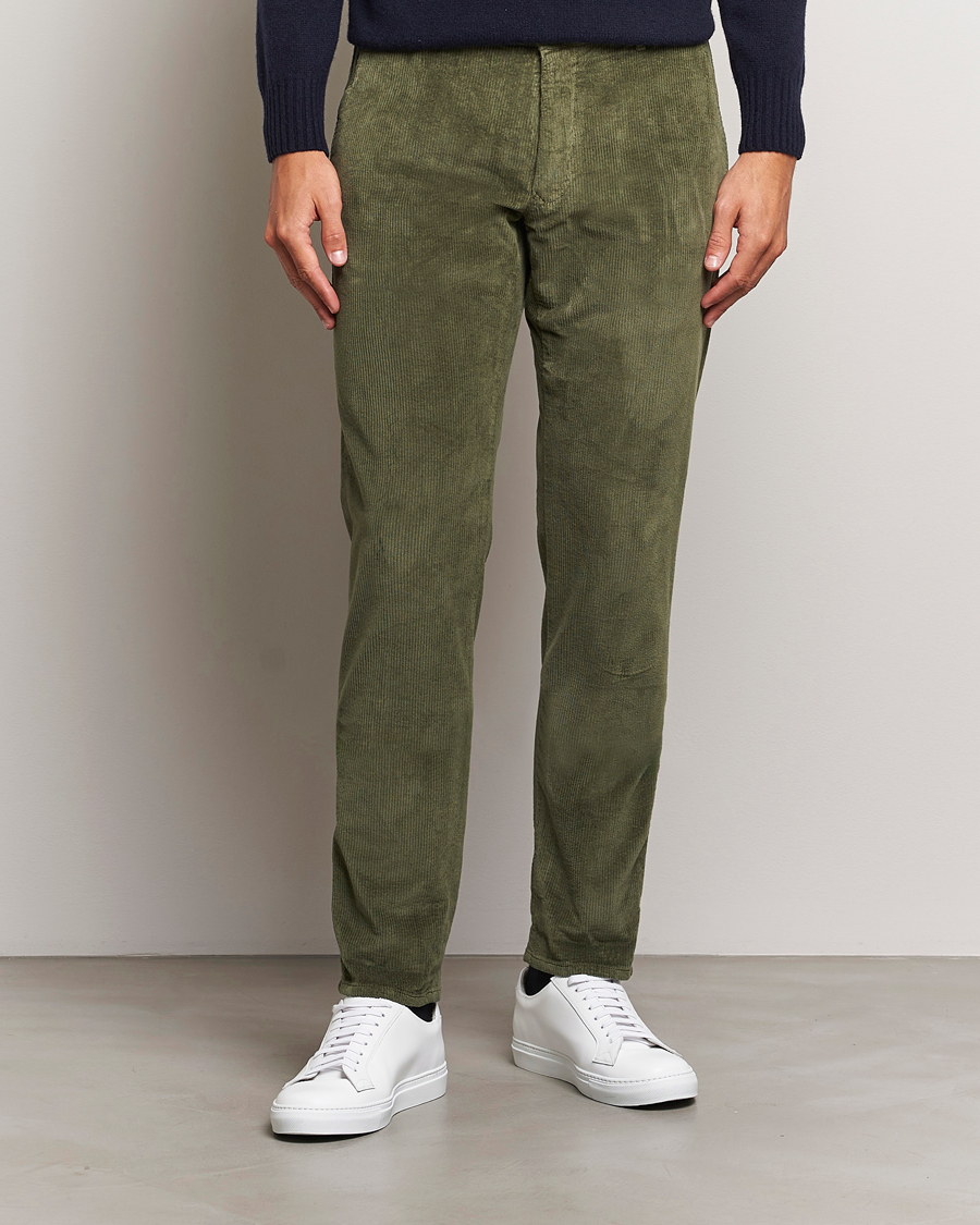 Homme | Pantalons | Incotex | Slim Fit Leisure Cord Slacks Dark Green