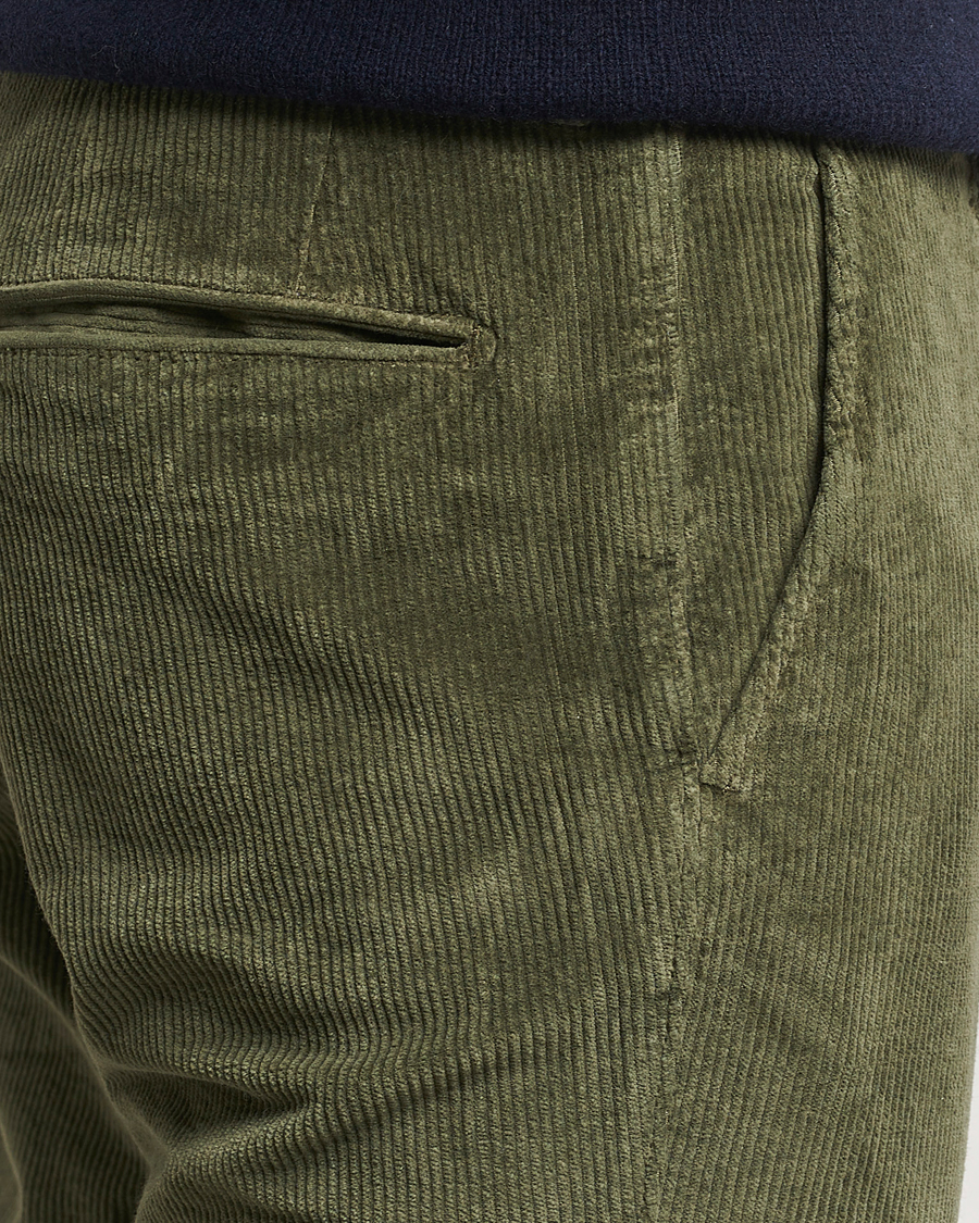 Homme | Pantalons | Incotex | Slim Fit Leisure Cord Slacks Dark Green