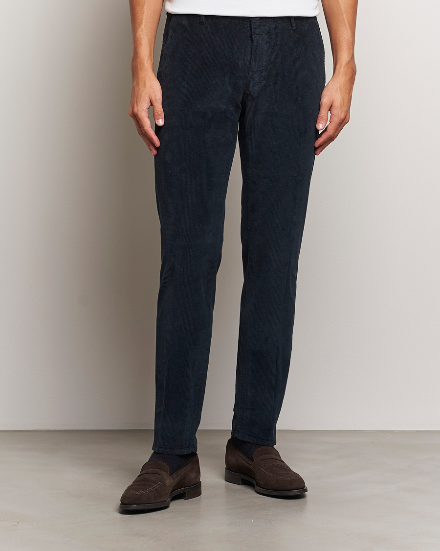 Homme | Pantalons | Incotex | Slim Fit Leisure Cord Slacks Navy