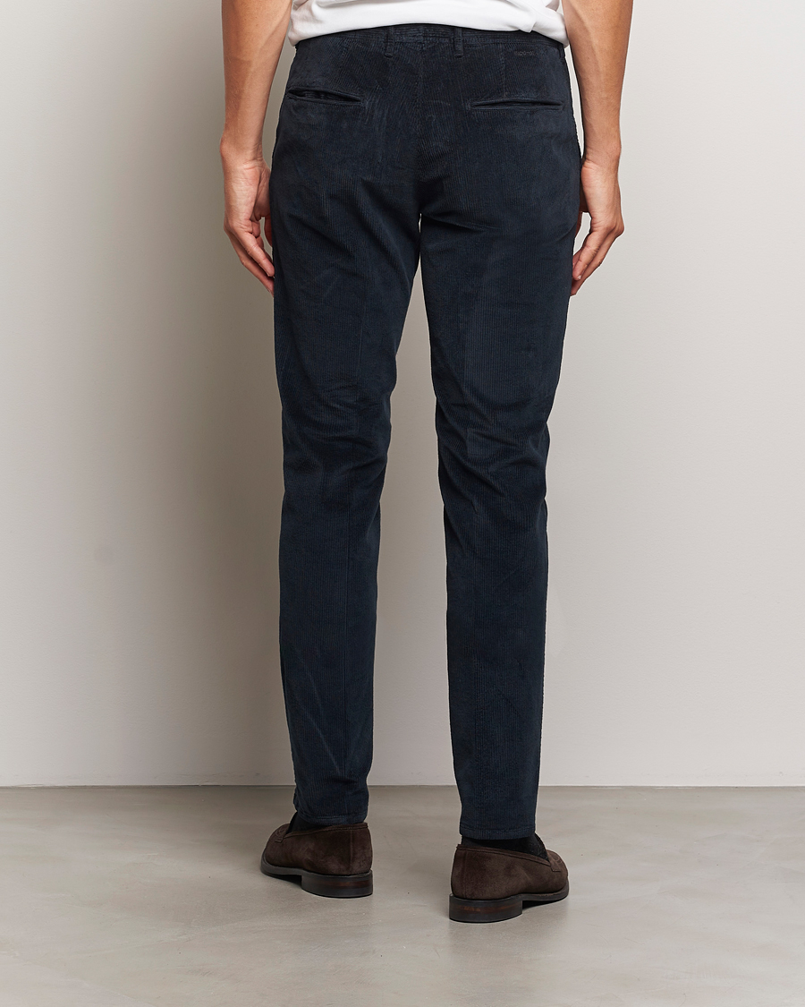 Homme | Pantalons | Incotex | Slim Fit Leisure Cord Slacks Navy