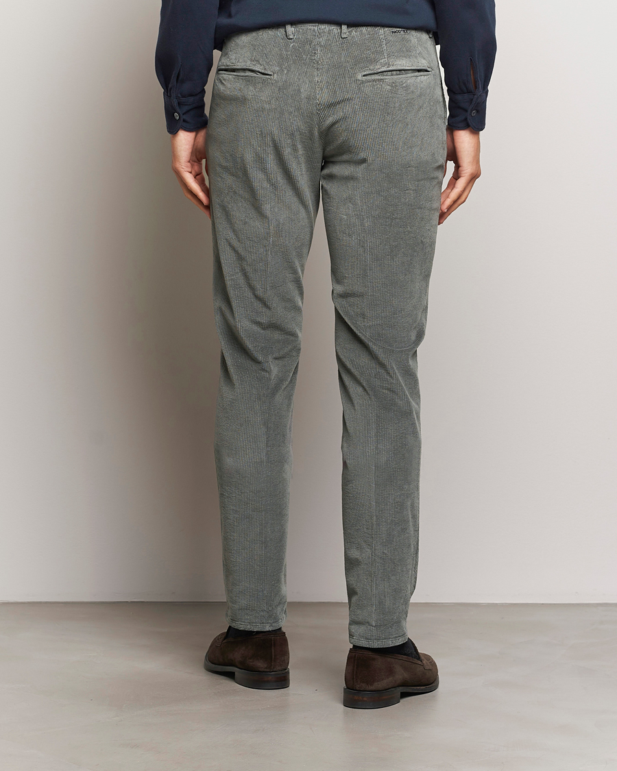 Homme | Pantalons | Incotex | Slim Fit Leisure Cord Slacks Grey