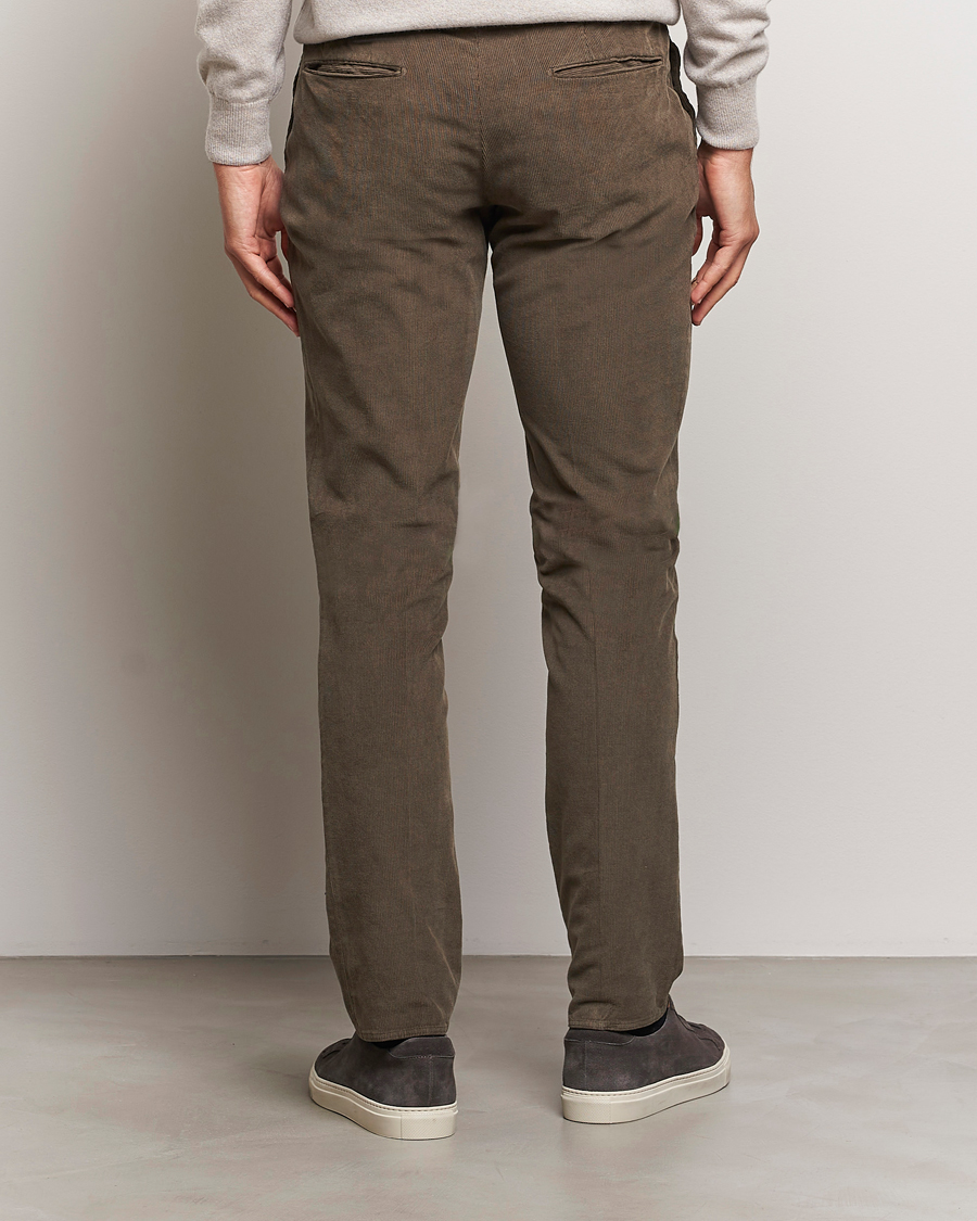 Homme | Pantalons | Incotex | Slim Fit Baby Corduroy Trousers Brown