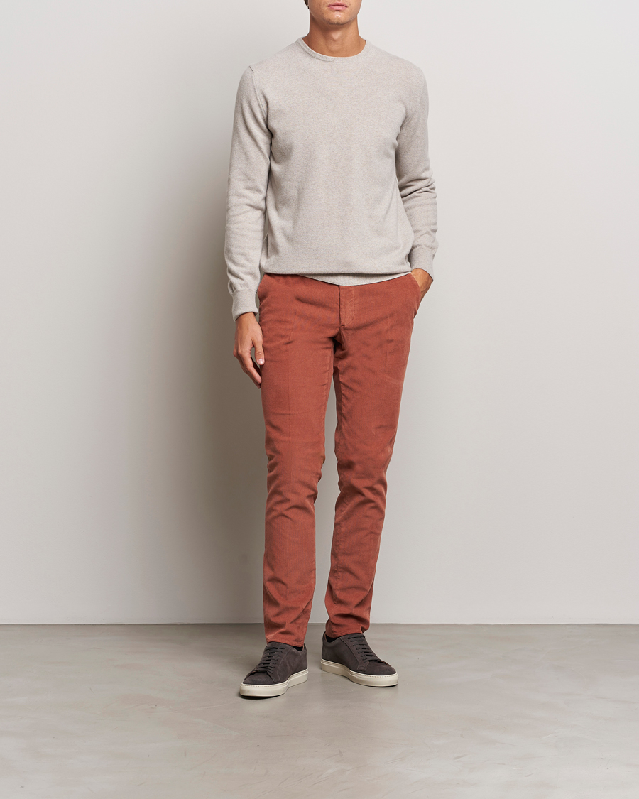Homme | Pantalons | Incotex | Slim Fit Baby Corduroy Trousers Vintage Red