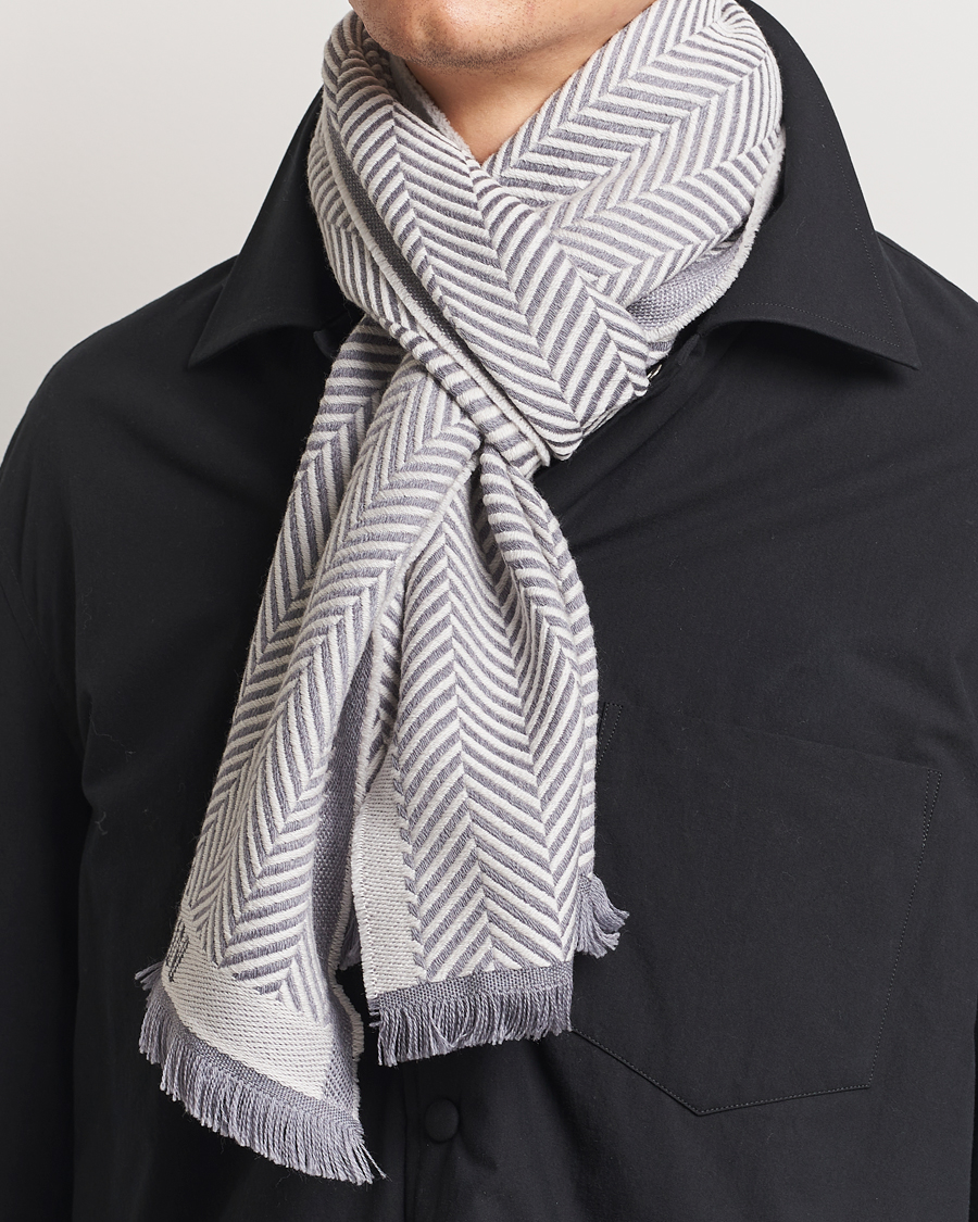 Homme | Giorgio Armani Wool Chevron Scarf Light Grey | Giorgio Armani | Wool Chevron Scarf Light Grey