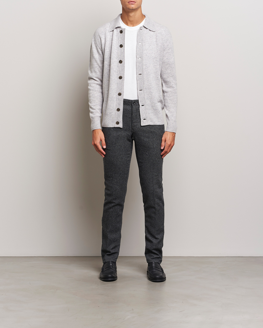 Homme | Pantalons | Incotex | Slim Fit Washed Wool Stretch Slacks Dark Grey
