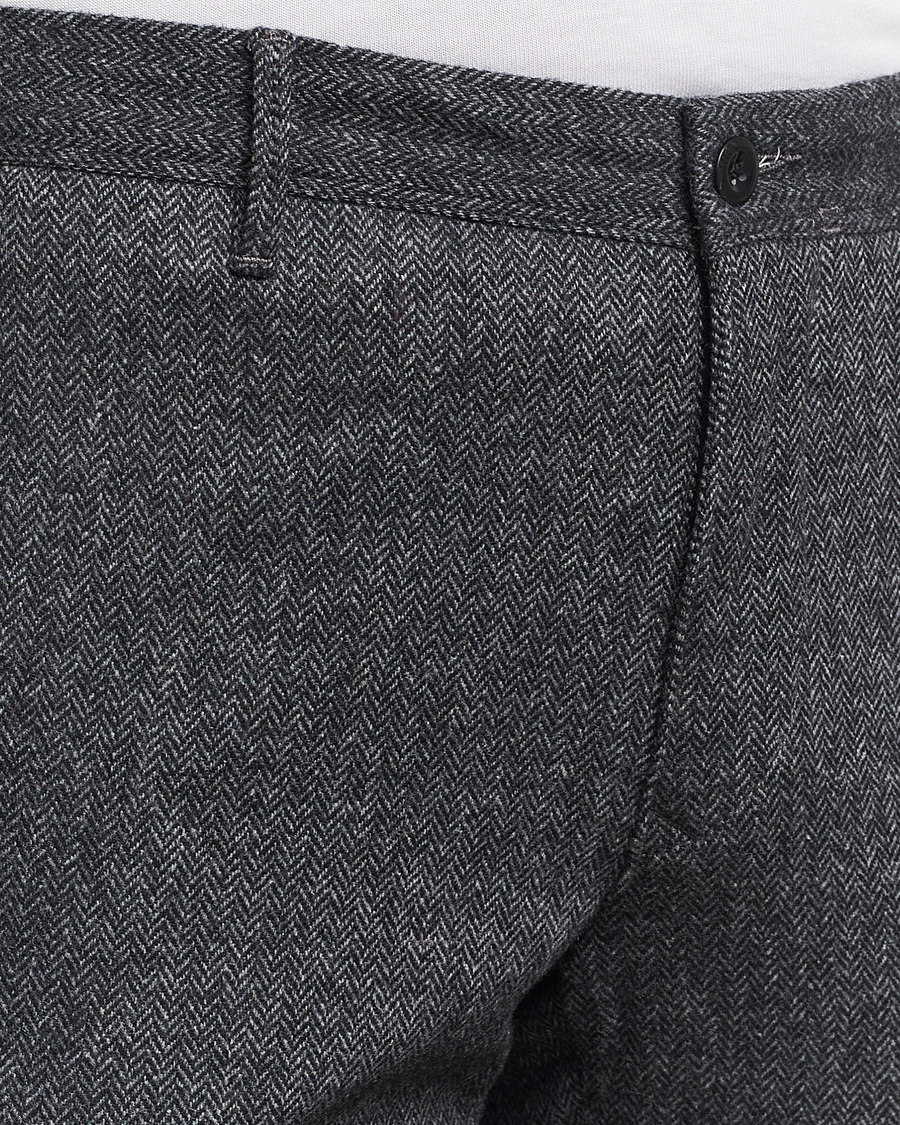 Homme | Pantalons | Incotex | Slim Fit Washed Wool Stretch Slacks Dark Grey
