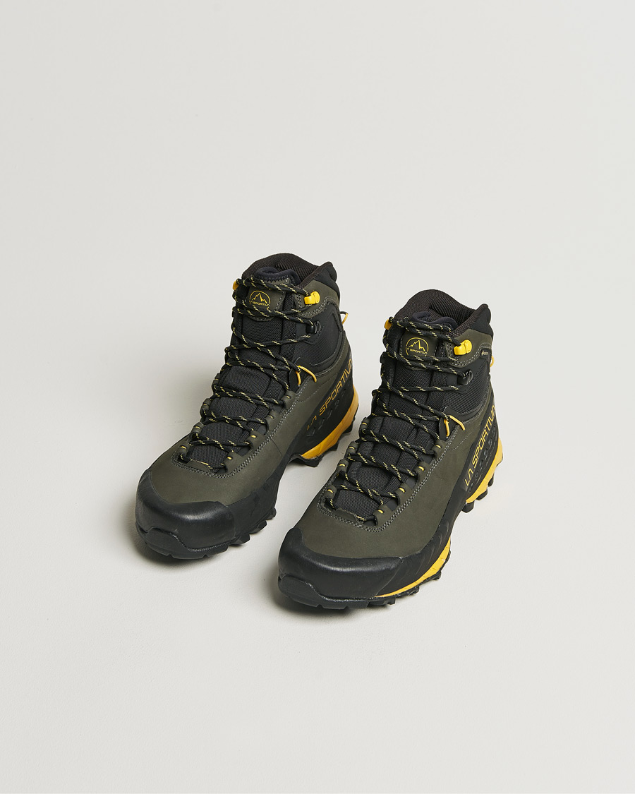 Homme | La Sportiva TX5 Mid GTX Hiking Boots Carbon/Yellow | La Sportiva | TX5 Mid GTX Hiking Boots Carbon/Yellow