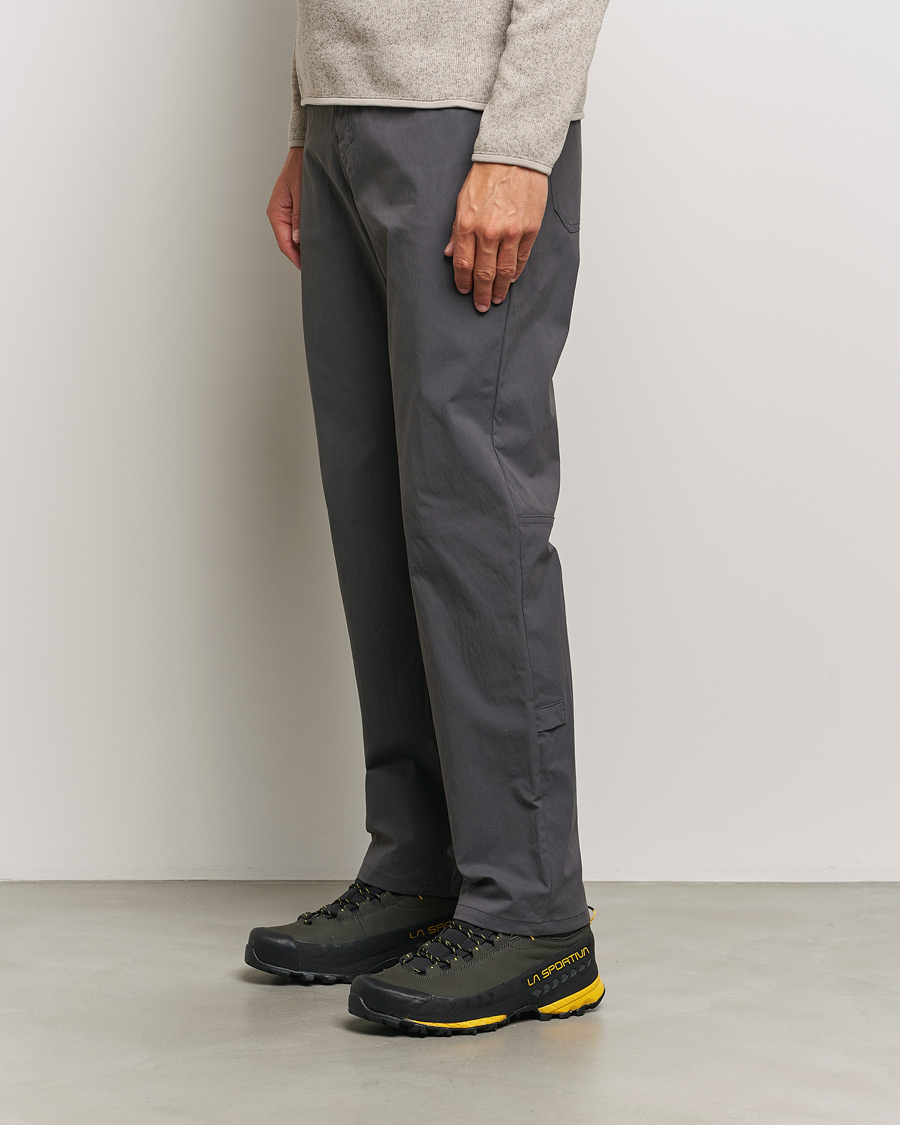 Homme | La Sportiva TX5 Mid GTX Hiking Boots Carbon/Yellow | La Sportiva | TX5 Mid GTX Hiking Boots Carbon/Yellow