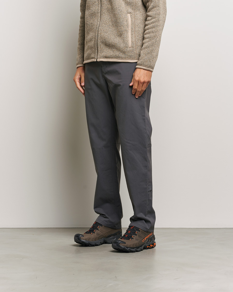 Homme | La Sportiva Ultra Raptor II GTX Coffee/Hawaiian Sun | La Sportiva | Ultra Raptor II GTX Coffee/Hawaiian Sun