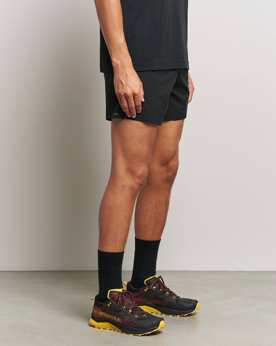 Homme | La Sportiva Jackal II GTX Black/Yellow | La Sportiva | Jackal II GTX Black/Yellow