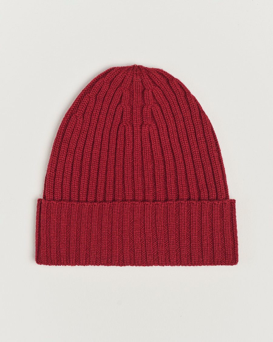 Homme | Piacenza Cashmere Ribbed Cashmere Beanie Burgundy | Piacenza Cashmere | Ribbed Cashmere Beanie Burgundy