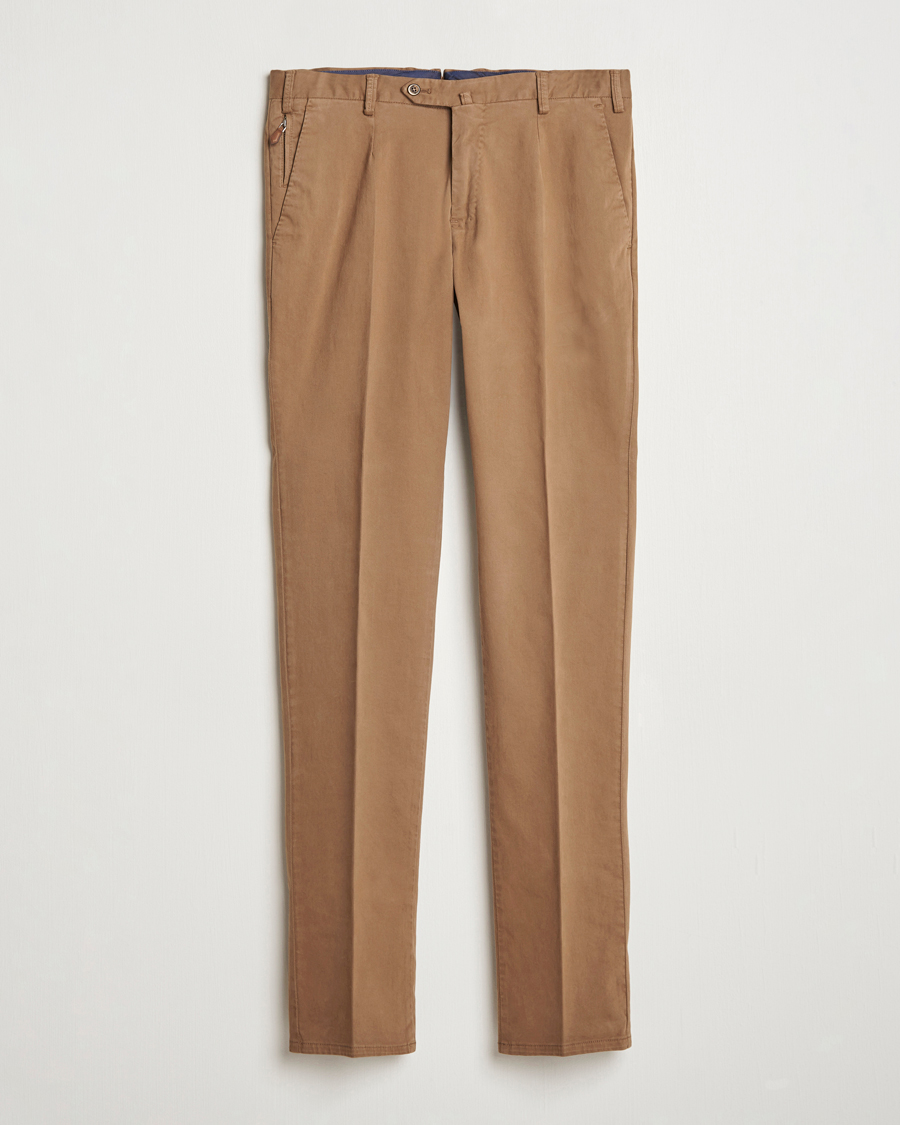 Homme | Pantalons | PT01 | Slim Fit Pleated Cotton Trousers Brown