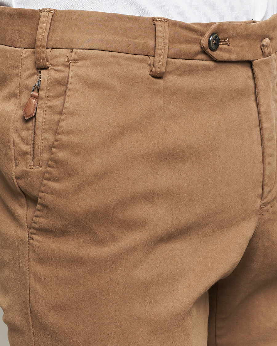 Homme | Pantalons | PT01 | Slim Fit Pleated Cotton Trousers Brown