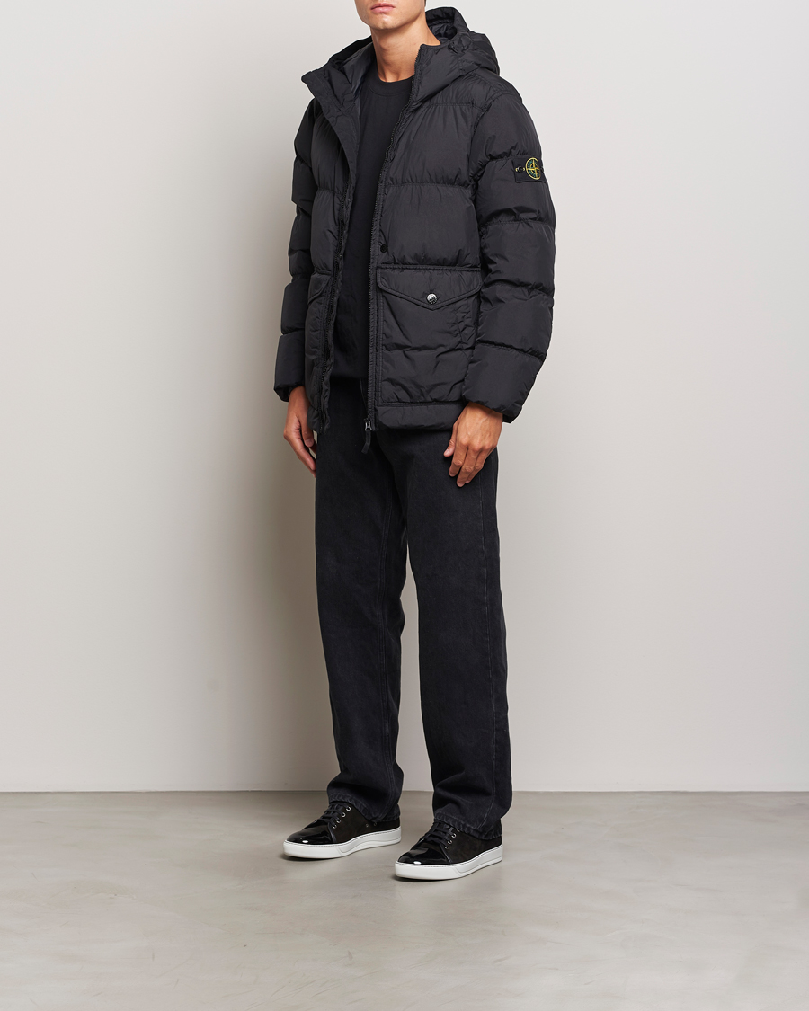Homme | Manteaux Et Vestes | Stone Island | Garment Dyed Recycled Nylon Down Hooded Jacket Black