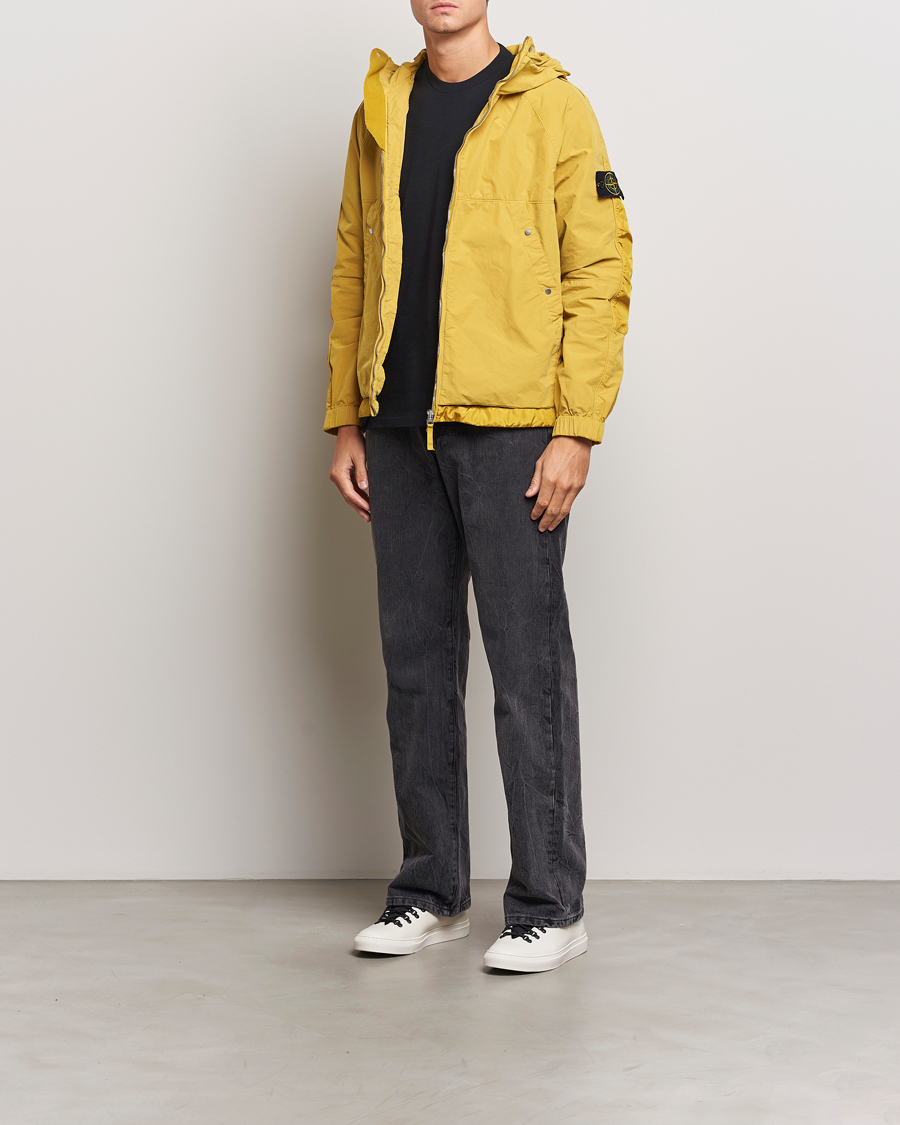 Homme | Manteaux Et Vestes | Stone Island | Hooded Lightweight Tela Jacket Mustard