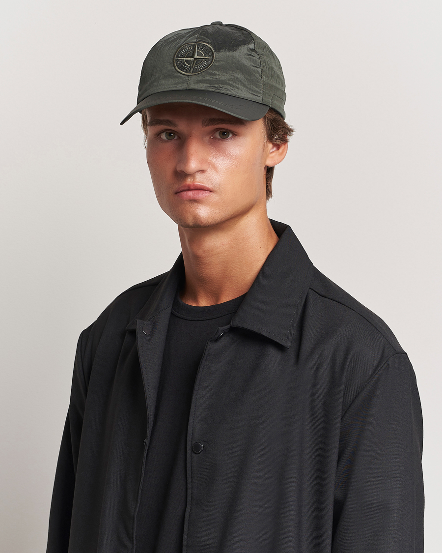 Homme | Stone Island Nylon Metal Logo Cap Musk | Stone Island | Nylon Metal Logo Cap Musk