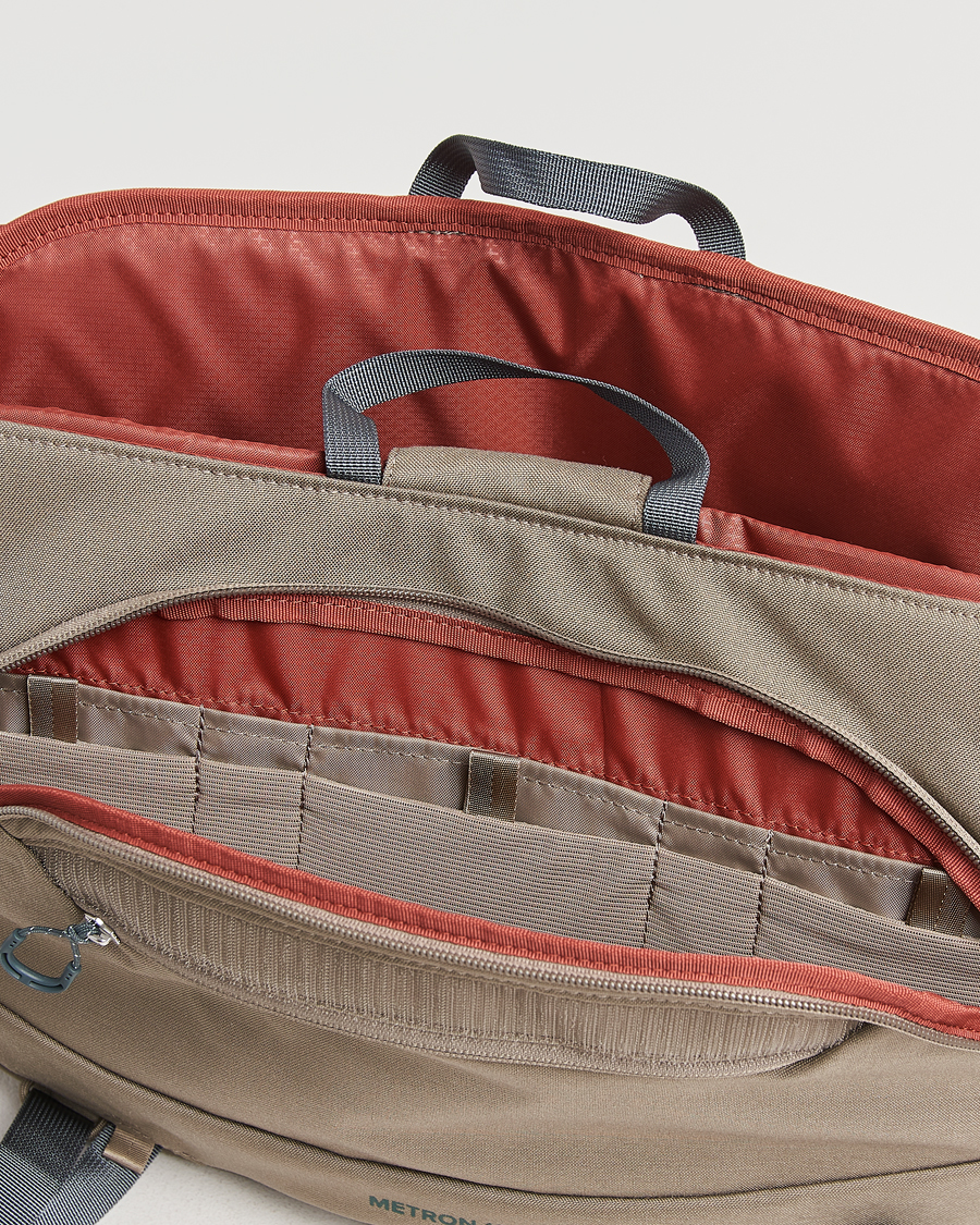 Homme | Osprey Metron 18 Messenger Bag Tan Concrete | Osprey | Metron 18 Messenger Bag Tan Concrete