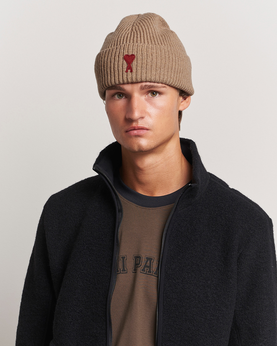 Homme | AMI Heart Logo Beanie Camel | AMI | Heart Logo Beanie Camel