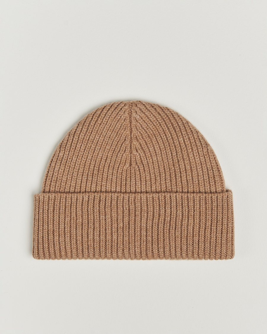 Homme | AMI Heart Logo Beanie Camel | AMI | Heart Logo Beanie Camel