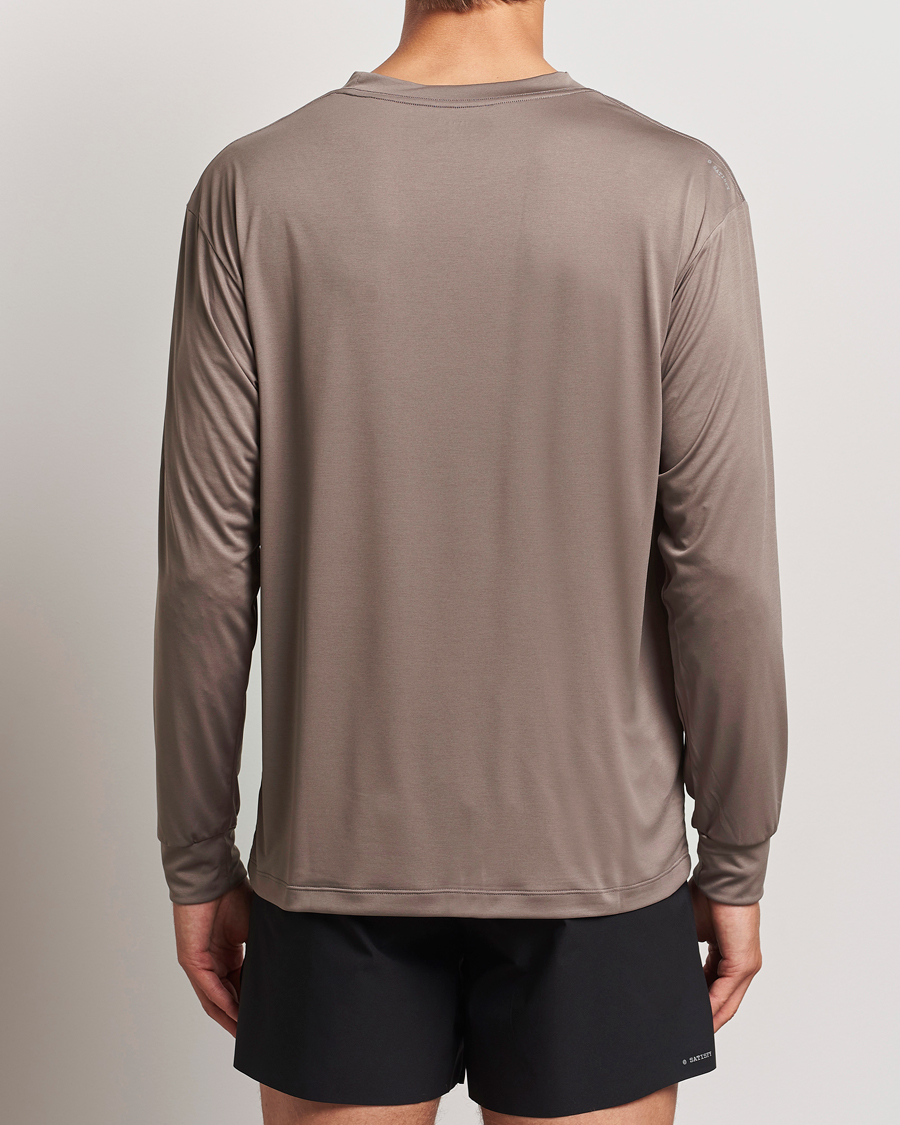 Homme | T-shirts | Satisfy | AuraLite Long Sleeve T-Shirt Falcon