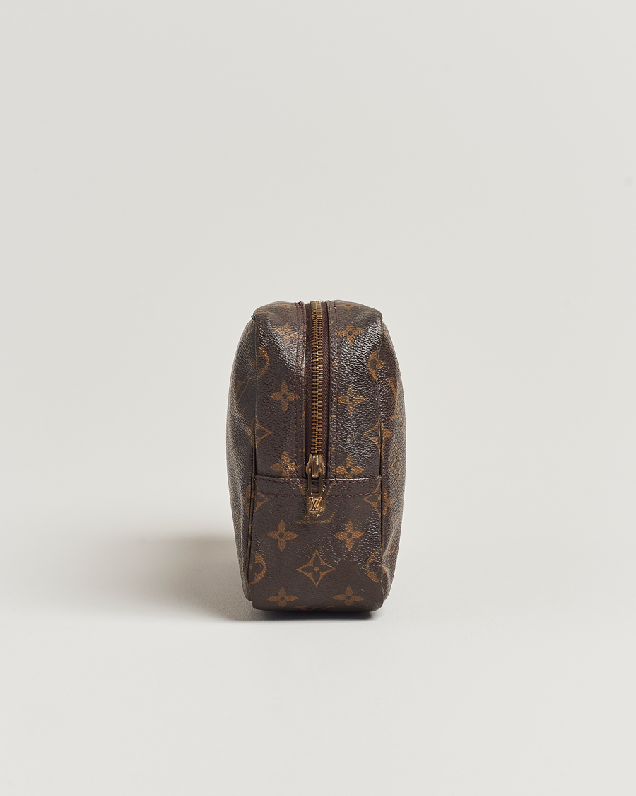 Homme | Louis Vuitton Pre-Owned Trousse de Toilette Washbag Monogram | Louis Vuitton Pre-Owned | Trousse de Toilette Washbag Monogram