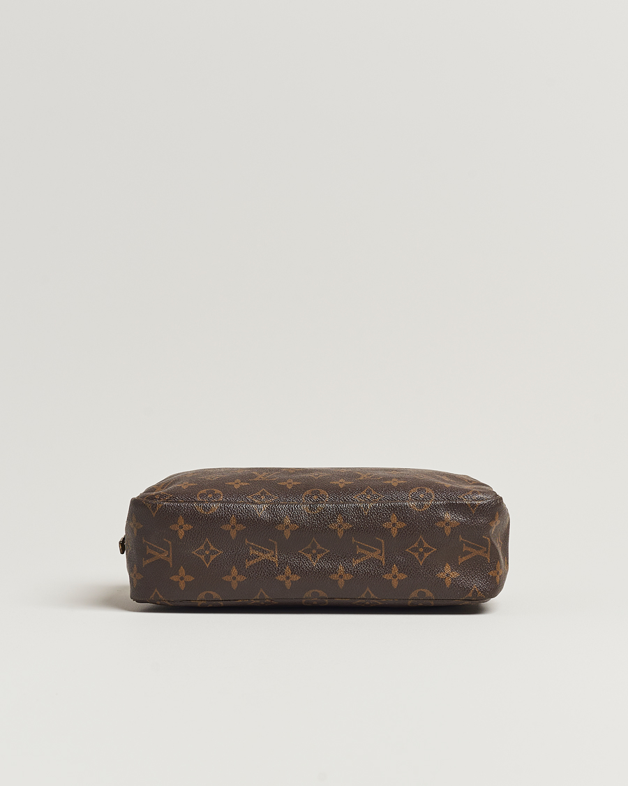 Homme | Louis Vuitton Pre-Owned Trousse de Toilette Washbag Monogram | Louis Vuitton Pre-Owned | Trousse de Toilette Washbag Monogram
