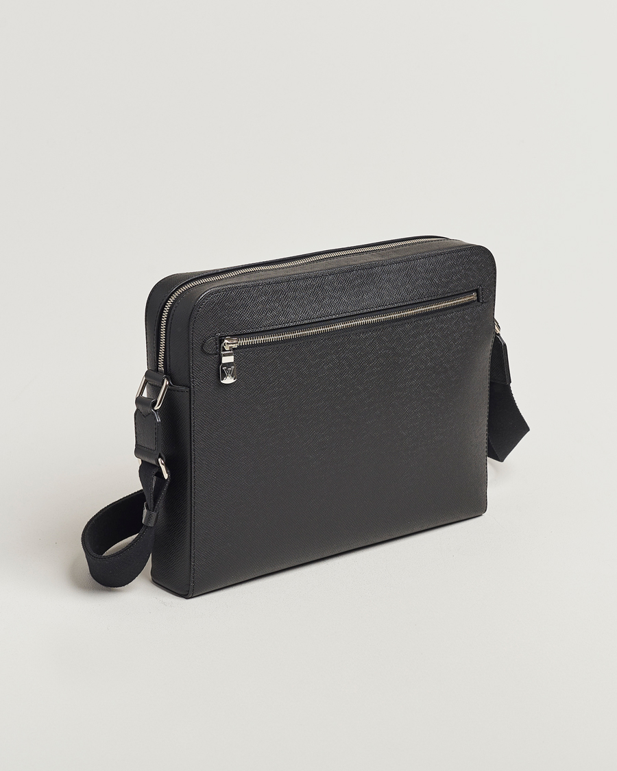 Homme | Louis Vuitton Pre-Owned Anton Messengerbag Black | Louis Vuitton Pre-Owned | Anton Messengerbag Black