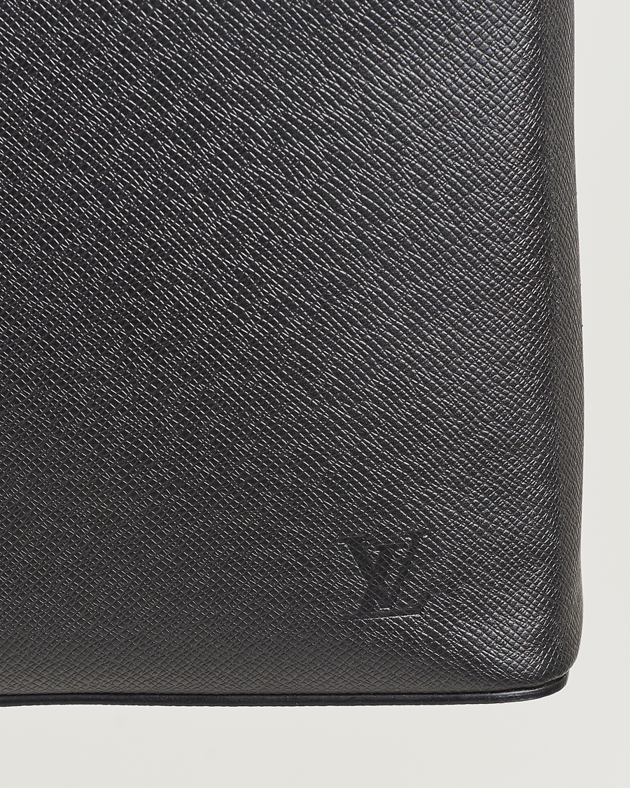 Homme | Louis Vuitton Pre-Owned Anton Messengerbag Black | Louis Vuitton Pre-Owned | Anton Messengerbag Black
