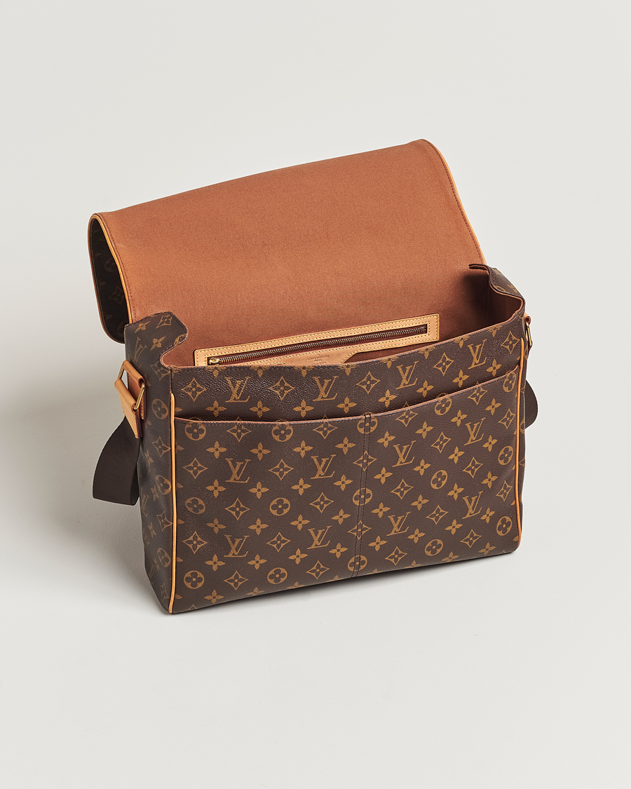 Homme | Louis Vuitton Pre-Owned Abbesses Messenger Bag Monogram | Louis Vuitton Pre-Owned | Abbesses Messenger Bag Monogram