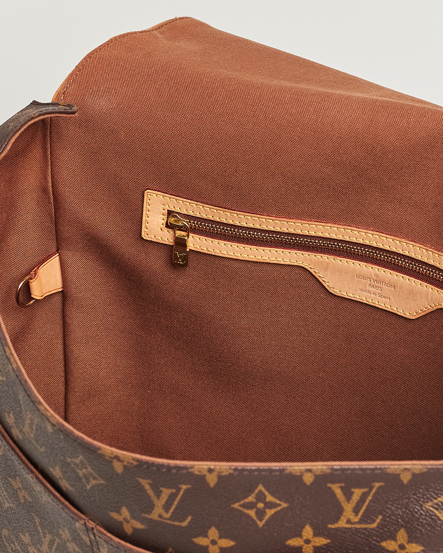 Homme | Louis Vuitton Pre-Owned Abbesses Messenger Bag Monogram | Louis Vuitton Pre-Owned | Abbesses Messenger Bag Monogram