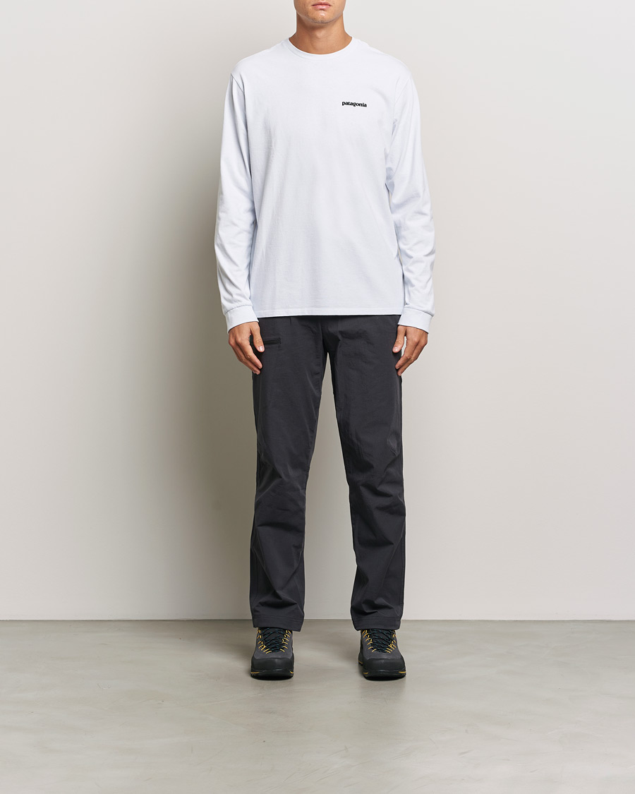 Homme | T-shirts | Patagonia | P-6 Logo Responsibili LS T-Shirt White