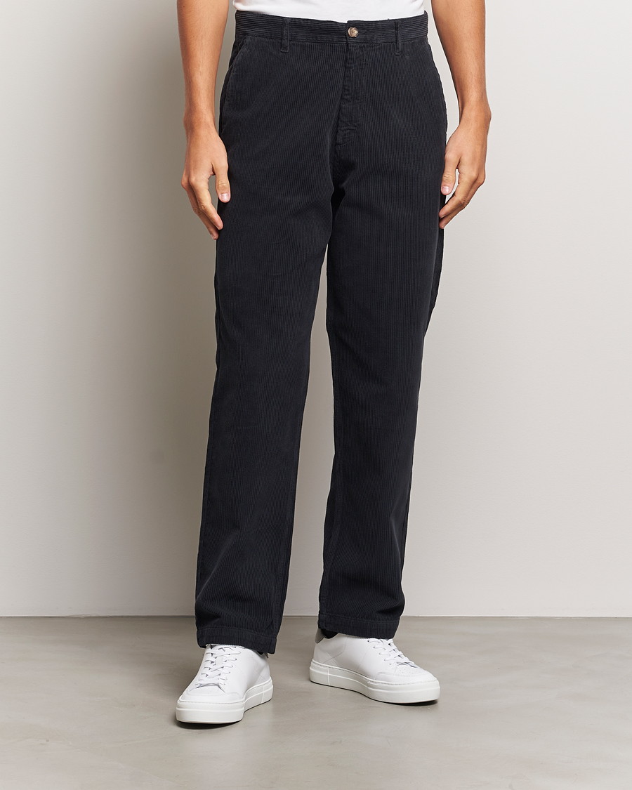 Homme | Pantalons | A Day's March | Redwood Corduroy Trousers Black