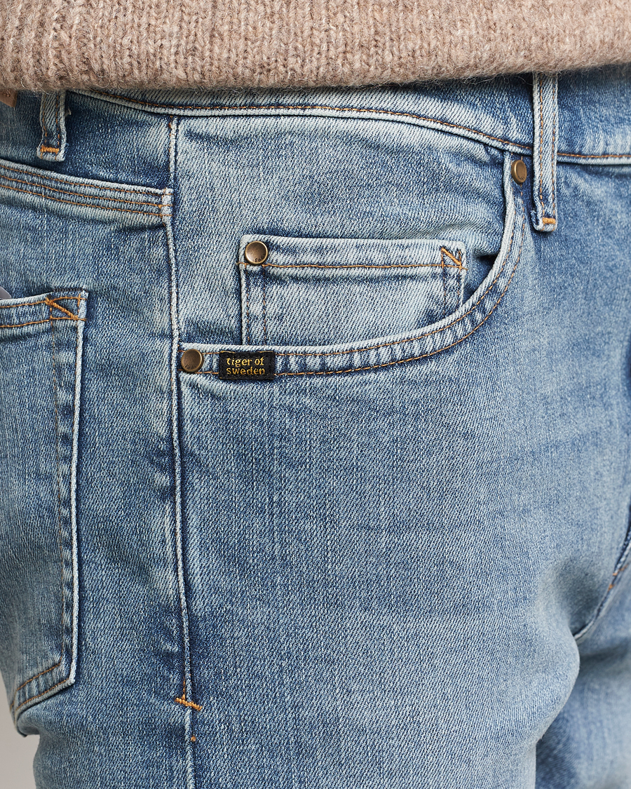 Homme | Jeans | Tiger of Sweden | Pistolero Stretch Cotton Jeans 3 Year Vintage Blue