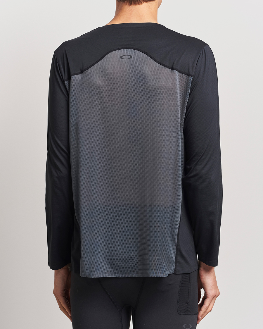 Homme | T-shirts | Oakley | Pursuit Pro Long Sleeve T-Shirt Blackout