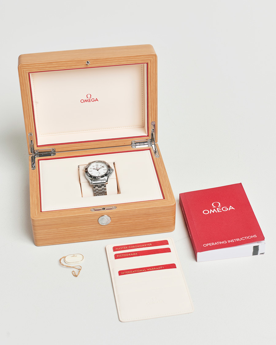 Homme | Omega Pre-Owned Seamaster Diver 300M Silver | Omega Pre-Owned | Seamaster Diver 300M Silver