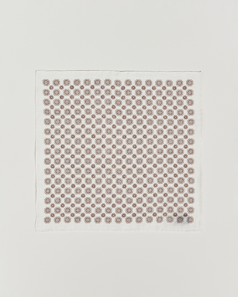 Homme | Amanda Christensen Linen Printed Medallion Pocket Square Cream | Amanda Christensen | Linen Printed Medallion Pocket Square Cream