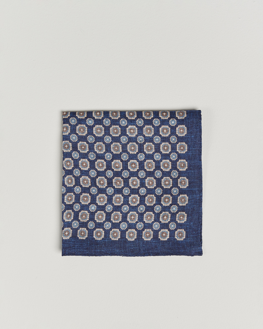 Homme | Amanda Christensen Linen Printed Medallion Pocket Square Navy | Amanda Christensen | Linen Printed Medallion Pocket Square Navy
